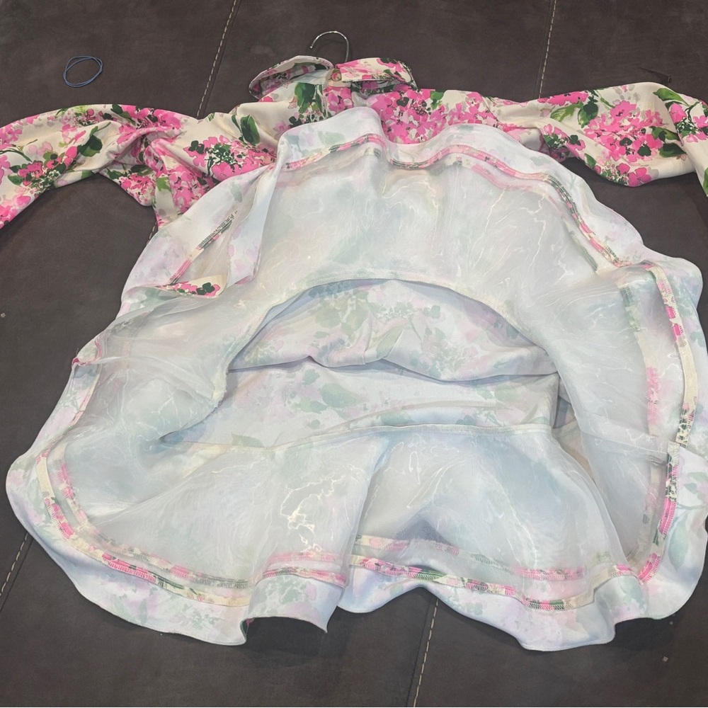 Tuckernuck Callahan Shirtdress Small Pink Hydrangea Ruffle Hem Floral - Small - Picture 9 of 9